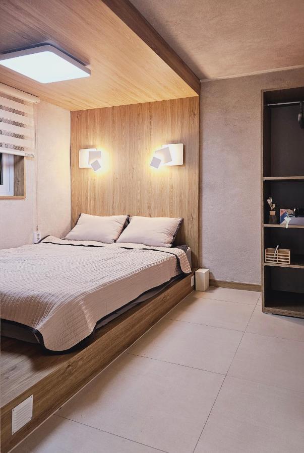 Close To Gangnam, Coex, Asan Medical Centar & Luxury Near Lotte World, Free Korean Ramen *