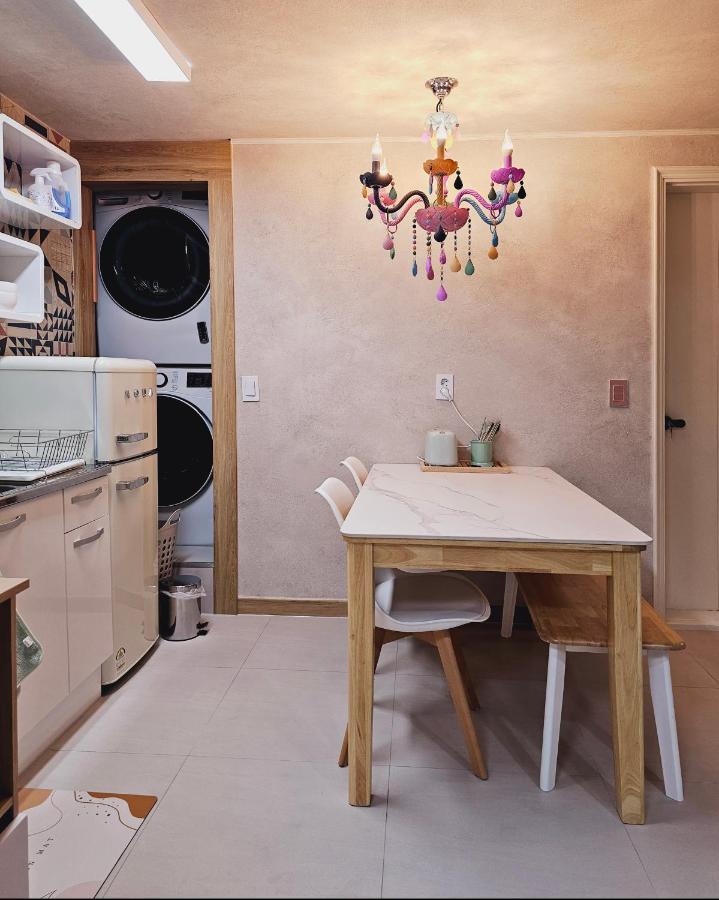 Close To Gangnam, Coex, Asan Medical Centar & Luxury Near Lotte World, Free Korean Ramen Seoul