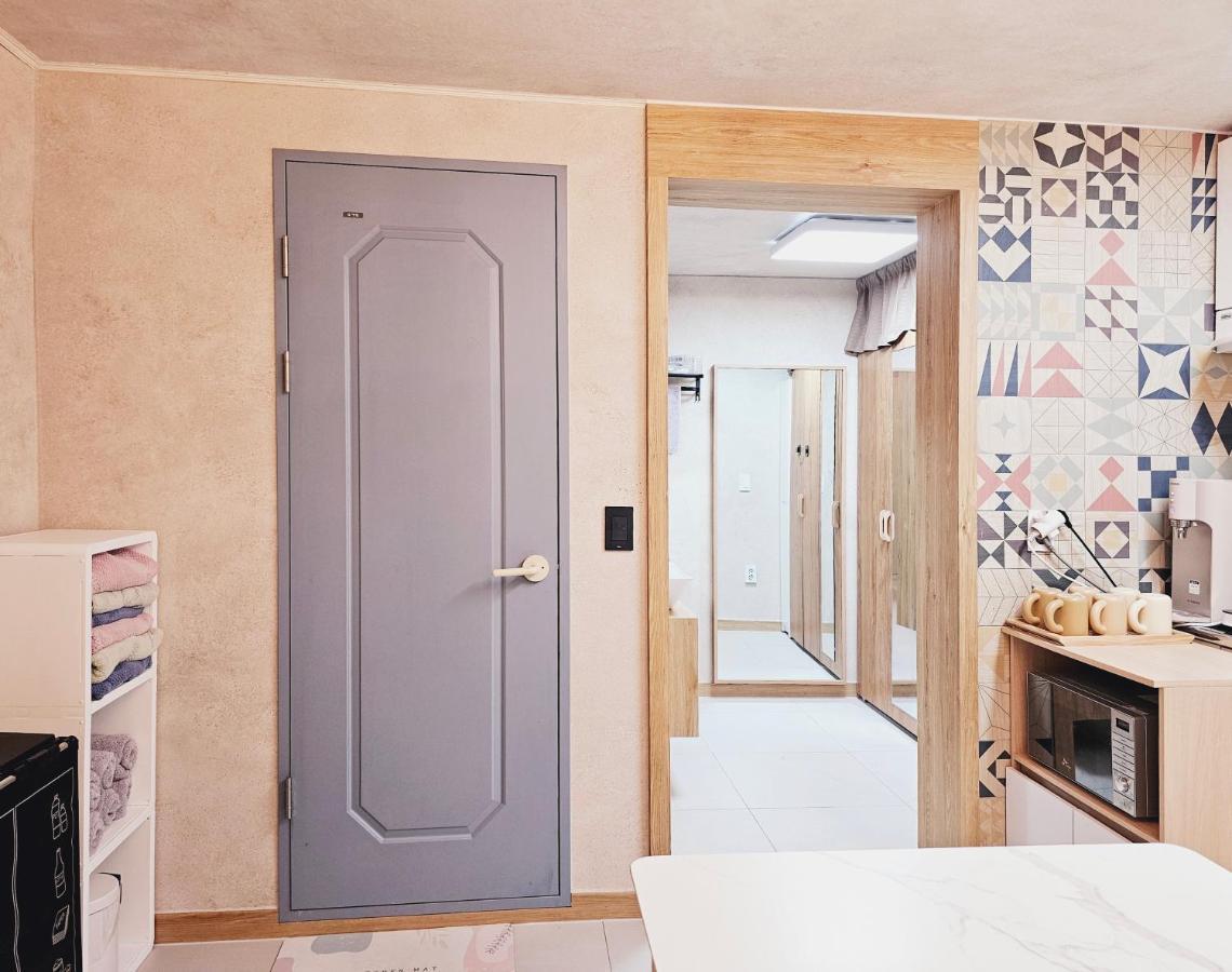 Close To Gangnam, Coex, Asan Medical Centar & Luxury Near Lotte World, Free Korean Ramen Apartment *
